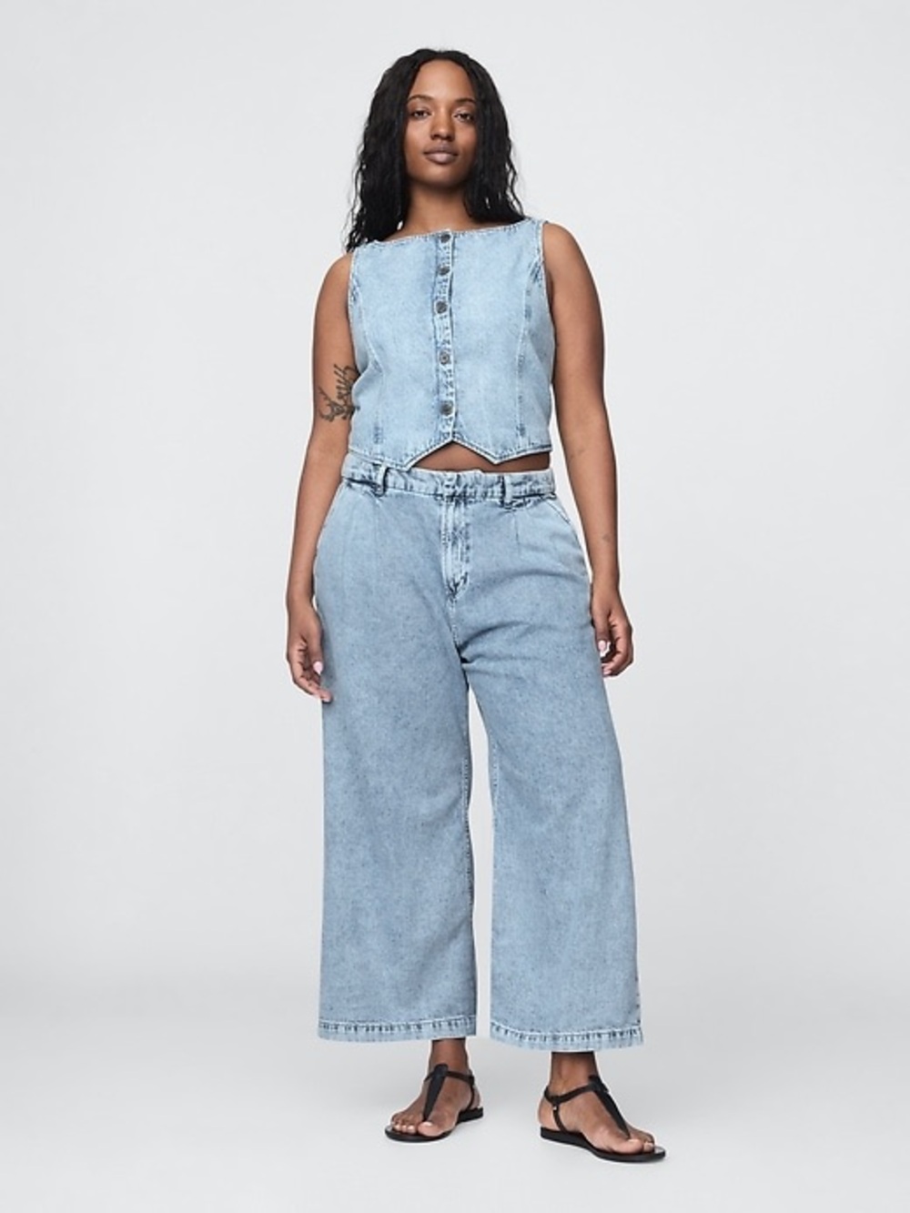 GAP High Rise UltraSoft Denim Pleated Ankle Trouser